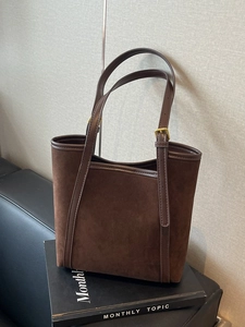 Retro dark brown suede tote bag with leather straps and gold buckles for women