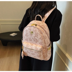Rosa Rucksack aus PU-Leder mit braunem Teddybär-Print und goldenen Nieten-Details