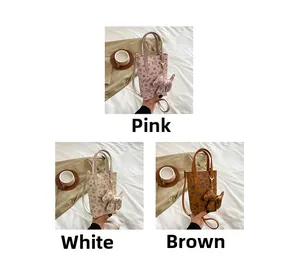 Mini sacs à bandoulière pour téléphone avec imprimé ours et breloque chien en rose et blanc
