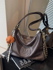 Vintage PU Leather Large Capacity Backpack Women Embossed Letter M Hobo Shoulder Bag With Teddy Bear Pendant Chain Strap