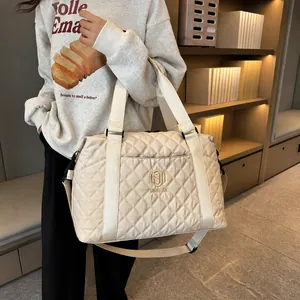 Women Large Capacity Quilted Travel Bag Water Repellent Oxford Cloth Crossbody Tote Fitness Duffel Gym Bag With Shoulder Strap
