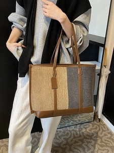Chic large capacity tote bag in beige and grey patchwork with brown leather handles