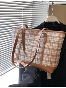 Large capacity plaid tote bag with brown leather straps for chic commuter fashion style
