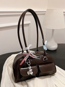 Vintage Glänzende PU Leder Achseltasche Schultertasche Für Damen Mode Boston Bag Mit Doppelten Fronttaschen Und Herzanhänger Dekor