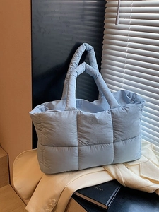 Dames Casual Puffer Tote Bag Grote Capaciteit Doorgestikte Nylon Schoudertas Lichtgewicht Gevoerde Handtas Mode Herfst Winter Reistas