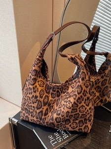 Grand Sac Cabas Rétro à Imprimé Léopard en Daim Grande Capacité Sac à Épaule Hobo pour Femme Mode Décontracté Quotidien