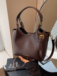 Sac Seau Minimaliste en Cuir PU pour Femmes Mode Niche Grande Capacité Sac à Main Polyvalent Épaule Bandoulière Matériel Doré