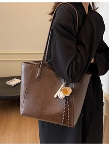 Brown retro tote bag with baseball charm, high capacity shoulder bag for women daily commute