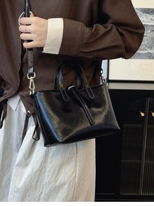 Sac Seau Vintage en Cuir PU Brillant Grande Capacité Sac à Bandoulière Pour Le Déplacement Quotidien Mode Femme Sac