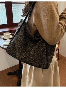 Cabas Grande Capacité Imprimé Léopard Cuir PU Mode Vintage Noir Brillant Sac à Épaule pour Femme Sac à Main Quotidien