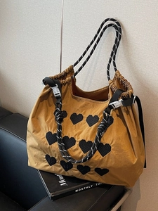 Women's Large Capacity Heart Embroidered Tote Bag Fashion Nylon Drawstring Shoulder Bag Casual Shopping Bag Commuter