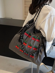 Donkergrijze nylon shopper met kersenvormig borduursel en geweven handvaten