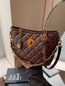 Damen Vintage Gesteppte Hobo Tasche PU Leder Kette Schultertasche Gold Metall Drehschloss Mode Umhängetasche Eimer Tasche Alltagsbörse