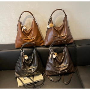 Detailed comparison of vintage large capacity leather tote bags in four classic colors