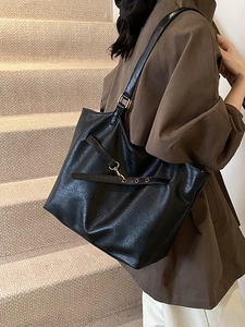 Retro black faux leather tote bag with gold buckle and large capacity for daily commute