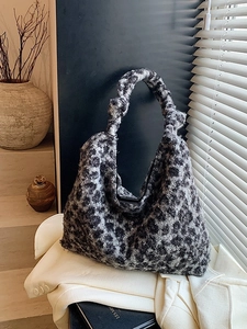 Large leopard print faux fur tote bag with knotted handle for autumn winter fashion