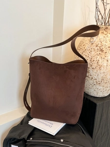 Women Suede Texture Bucket Bag Large Capacity Commuter Shoulder Bag Vintage Minimalist Faux Leather Crossbody Handbag