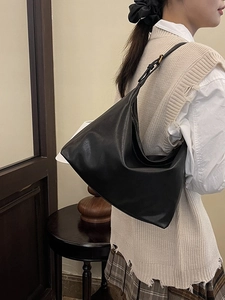 Classic black matte leather Hobo shoulder bag for women with large capacity and sleek strap