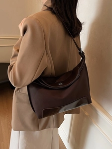 Retro large capacity dark brown shoulder bag with matte and leather stitching design