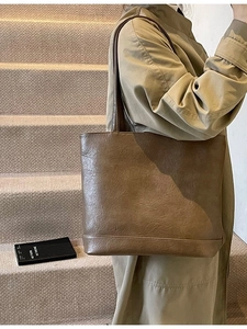 Damen Retro Große Kapazität PU Leder Tragetasche Minimalistisch Pendeln Unterarm Schultertasche Mehrzweck Rucksack Handtasche