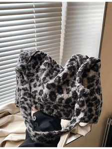 Fuzzy leopard print faux fur tote bag with a soft texture for stylish winter daily use
