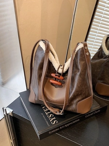Vintage PU Leder Eimertasche Für Damen Lammfell-Imitat Besatz Retro Umhängetasche Mit Knebelverschlüssen Lässige Umhängetasche