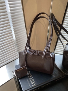 Vintage Glossy PU Leather Pillow Shoulder Bag With Mini Pendant Pouch Retro Underarm Bag For Women Daily Office Commute