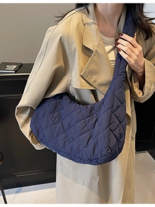 Women French Style Quilted Rhombic Hobo Bag Large Capacity Nylon Shoulder Crossbody Bag Minimalist Casual Cloud Bag