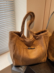 Women's Retro Large Capacity Plush Tote Bag Vintage Sherpa Fleece Shoulder Bag Casual Versatile Winter Handbag Commuter Shopper Bag