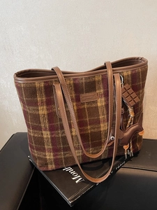 Vintage Woolen Plaid Tote Bag Large Capacity Shoulder Handbag For Women Retro British Style Work Daily Travel Tote Bag