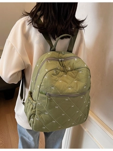 Sac à Dos Matelassé Mode pour Femmes Broderie Nœud Papillon Doux Grande Capacité Léger École Voyage Sac pour Adolescents