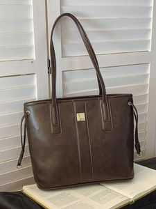 Women Vintage PU Leather Tote Bag Fashion Stitching Large Capacity Shoulder Bag With Metal Plate For Office Daily Commuting
