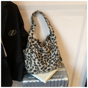 Sac à Épaule en Peluche à Imprimé Léopard Grande Capacité pour Femmes Vintage Sac Fourre-tout Hobo pour Navigation Hiver