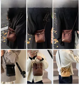 Collage d'un mannequin portant un sac seau mat vintage avec boucle métallique réglable