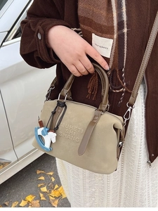 Retro PU Leather Boston Bag For Women Fashion Letter Embossed Crossbody Handbag With Rocking Horse Pendant Vintage Commuting Daily Travel Zip Bag