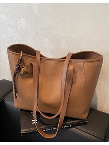 Caramel brown large capacity tote bag with lychee texture and metallic charm