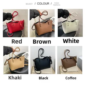 Choix de six couleurs pour un grand sac cabas en similicuir avec bandoulières amovibles