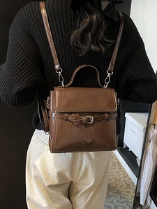 Brauner PU-Leder Rucksack und Handtasche für Damen mit dekorativem Vintage-Verschluss