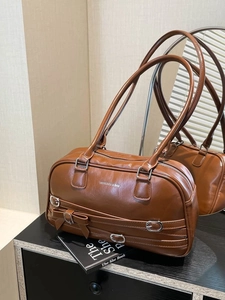 Sac À Épaule Rétro Grande Capacité Pour Femmes En Cuir PU Sac Boston Chic Avec Boucles Métalliques Et Noeud Sac À Main Pour Trajet