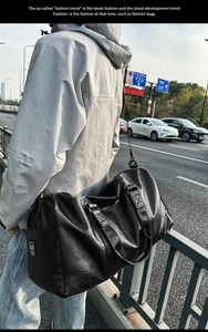 Détails de sac de voyage en cuir PU grande capacité avec bandoulière et poignées robustes