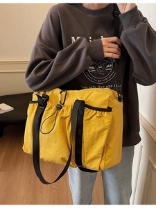 Women Fashion Large Capacity Nylon Crossbody Bag Waterproof Utility Tote Handbag With Carabiner Drawstring Pocket For Travel Gym Daily