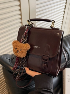 Vintage PU Leder Rucksack Damen Retro Preppy Stil Handtasche Kleine Quadratische Tasche Mit Bärenanhänger Pendler Schultasche