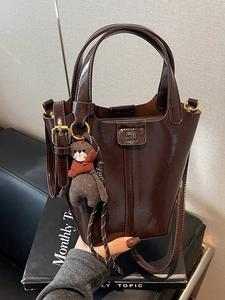 Women's Retro Shiny PU Leather Bucket Bag Crossbody Shoulder Bag With Teddy Bear Charm Fashion Handheld Bag For Daily Work