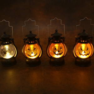 Halloween LED-Laternen mit klassischen Kürbisgesichtern und Spinnennetzmotiven im Set