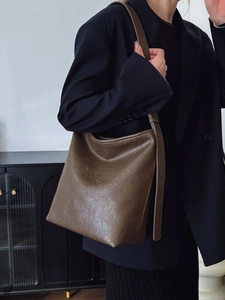 Sac à Épaule en Cuir PU Plissé Rétro pour Femmes Grande Capacité Sac Seau Minimaliste Sac à Main Mode Quotidienne