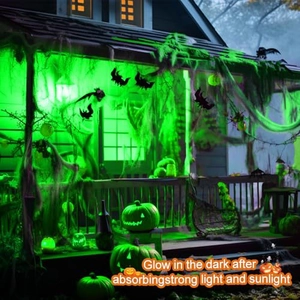 Ragnatela luminosa verde di Halloween con pipistrelli per decorazione scena horror