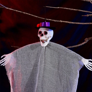 Squelette fantôme d'Halloween avec chapeau haut-de-forme et voile en gaze pour décor