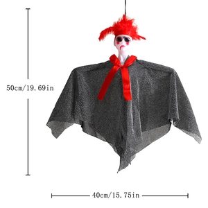 Halloween hangende geest decoratie met rode veren en zwart gaas 50x40cm