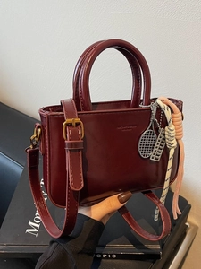 Vintage PU Leather Small Square Handbag For Women Fashion Simple Crossbody Bag With Metal Charms Detachable Shoulder Strap