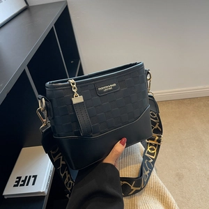Women PU Leather Crossbody Bag Fashion Checkerboard Stitching Shoulder Bag With Wide Letter Strap Casual Commuter Bag